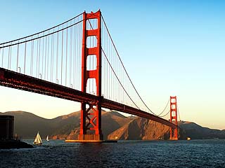  サンフランシスコ:  カリフォルニア州:  アメリカ合衆国:  
 
 ゴールデンゲートブリッジ